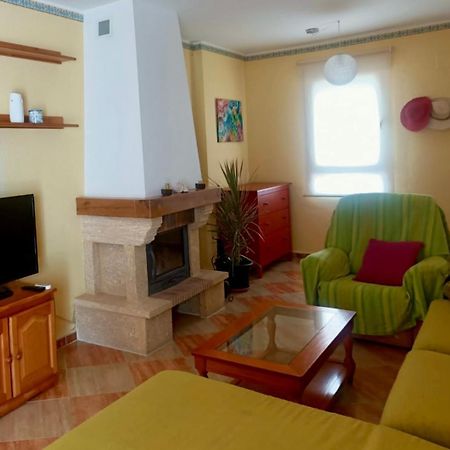 איסלה כריסטינה Chalet Adosado Con Azotea Andaluza Y Patio, Junto A La Playa מראה חיצוני תמונה
